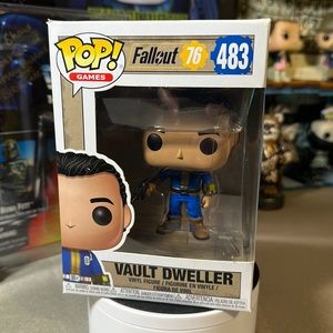 Vault Dweller 483